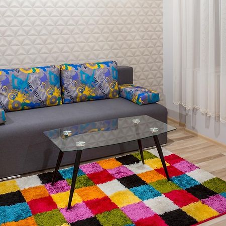 לבוב Apartment On Pekarska Street Зі Світлом! מראה חיצוני תמונה