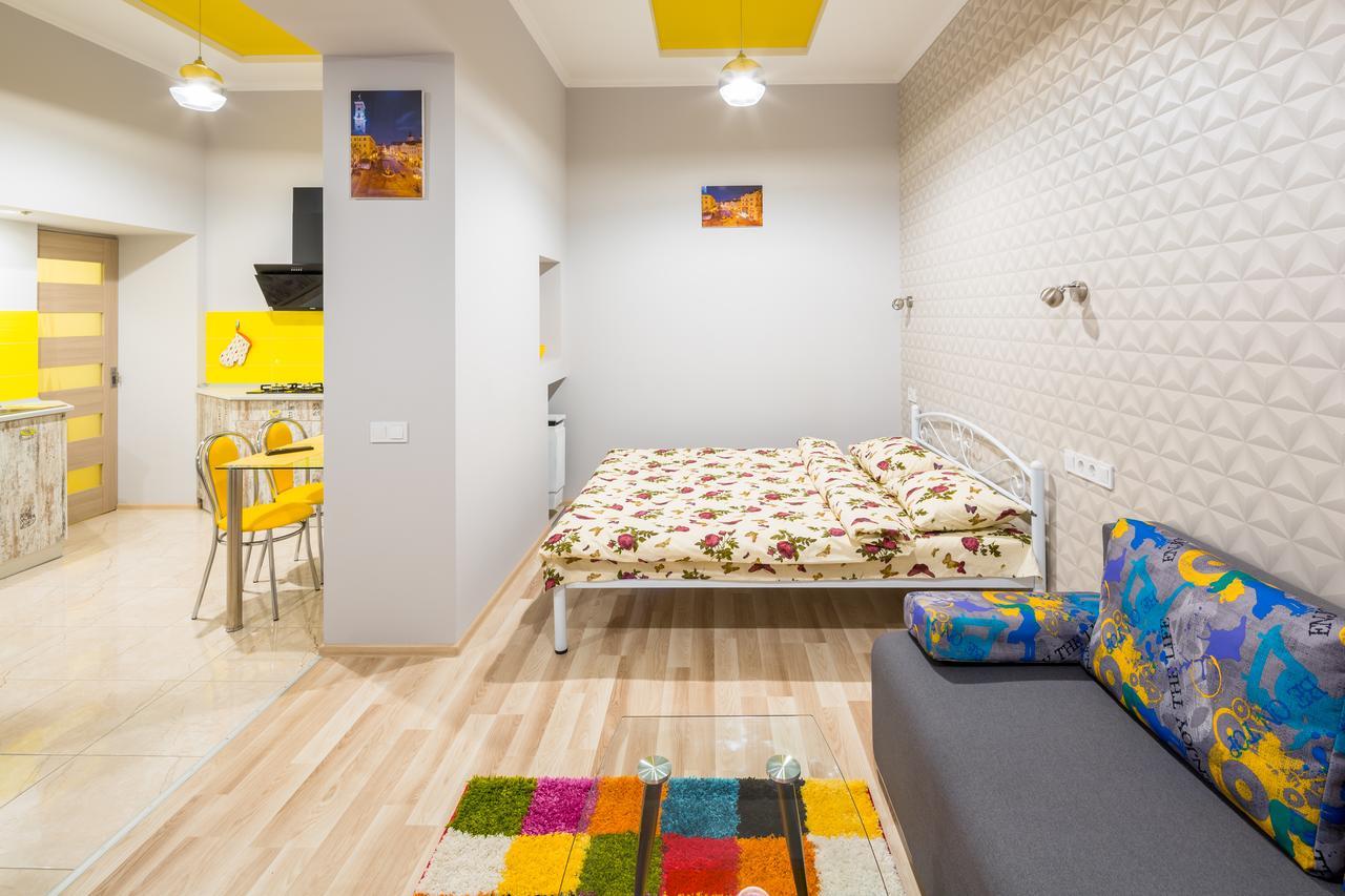 לבוב Apartment On Pekarska Street Зі Світлом! מראה חיצוני תמונה