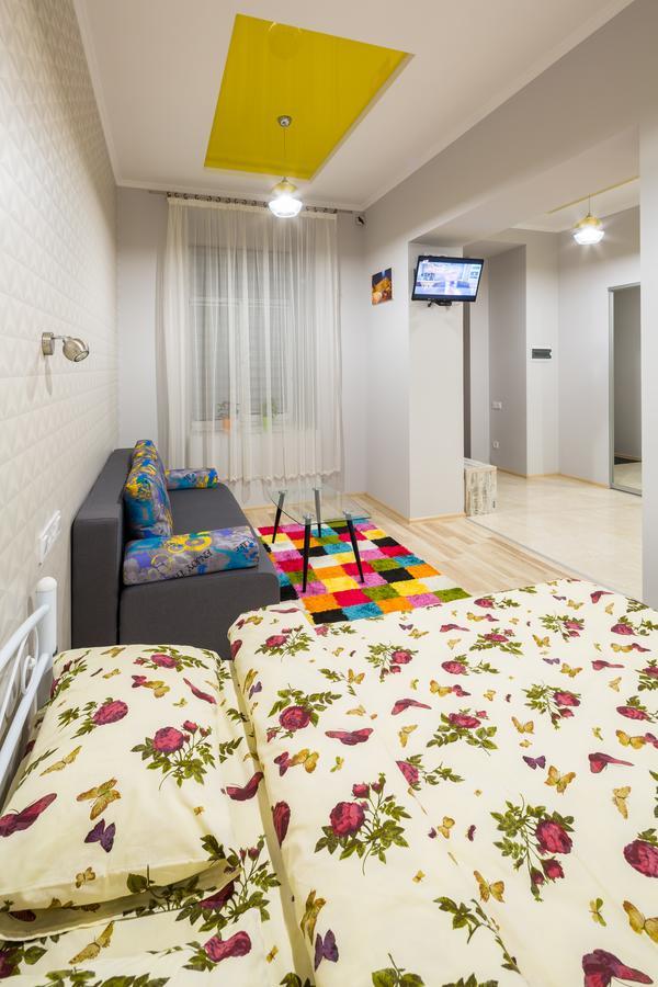 לבוב Apartment On Pekarska Street Зі Світлом! מראה חיצוני תמונה